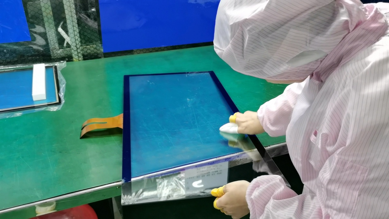 Anti-glare capacitive <a href=https://www.szdingtouch.com/new/touchscreen.html target='_blank'>touchscreen</a>s