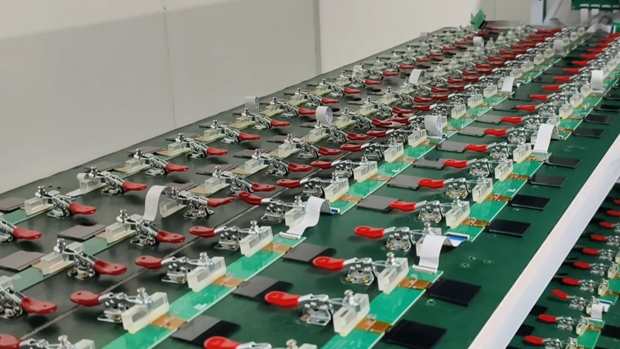 Round LCD Display for Embedded UI: A Practical Guide