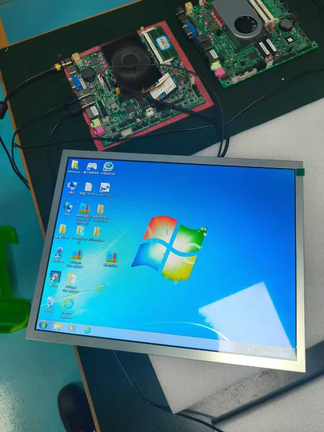 15-Inch IPS LCD Display: High Brightness, LVDS/eDP Interface, and Custom Touch Solutions by DINGTouch