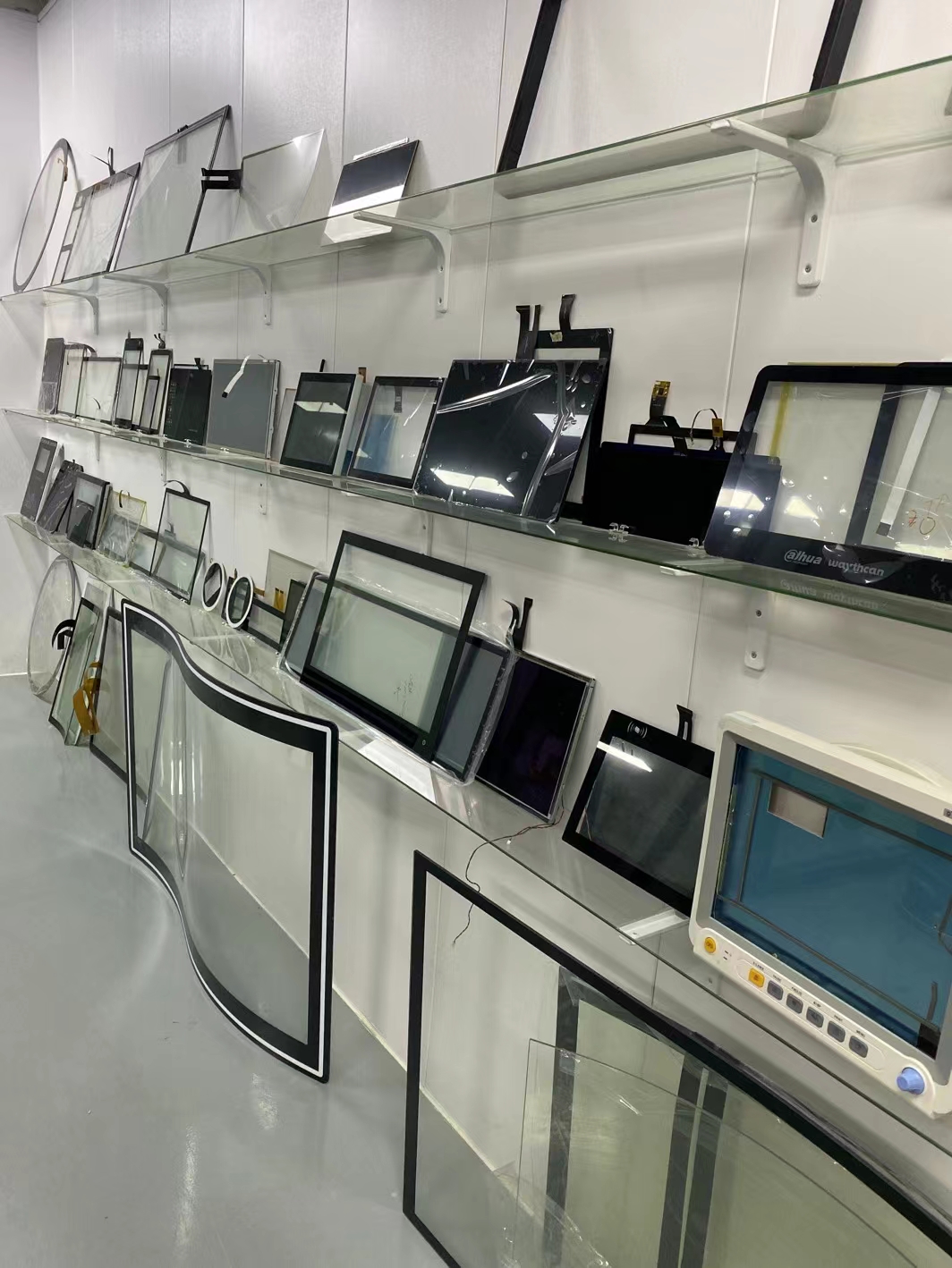 Custom Hot Bending Glass: Shaping Curved Aesthetics and Functional Integration for High-End Touch Display