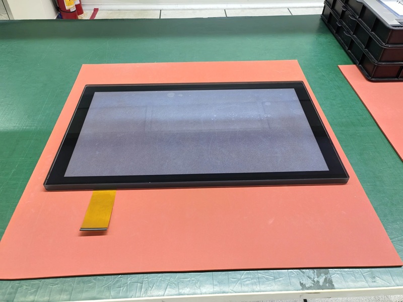 Explosion-proof <a href=https://www.szdingtouch.com/new/touchscreen.html target='_blank'>touchscreen</a>: 10mm and 12mm Thick Explosion-proof Glass <a href=https://www.szdingtouch.com/new/touchscreen.html target='_blank'>touchscreen</a>