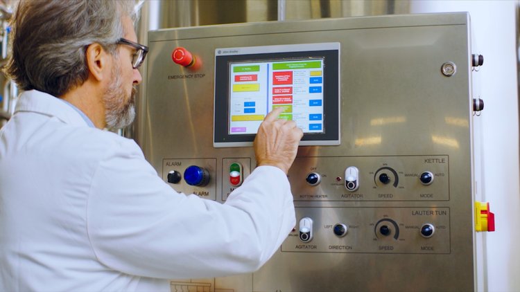 8” 1024×768 <a href=https://www.szdingtouch.com/new/industrial-touch-screen.html target='_blank'>industrial touch screen </a>with HDMI/VGA/CVBS — High-Brightness IPS Display for Harsh Industrial Environments